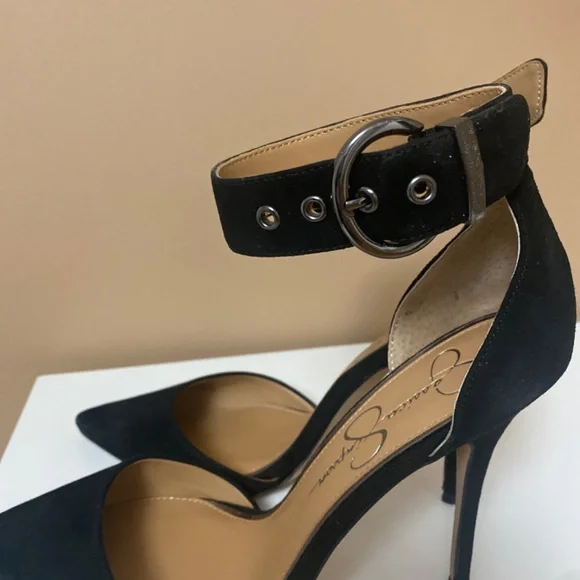 Brand new heels - Picture 3 of 5